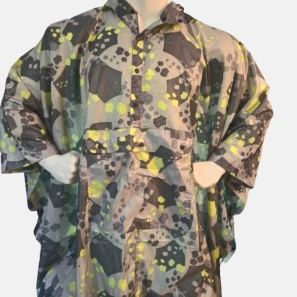 Victorinox Other - New With Tags! Victorinox One Size Unisex Chrome Grey Camo Poncho